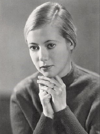 Photo credit: Suse Byk, “Hertha Thiele,” 1931